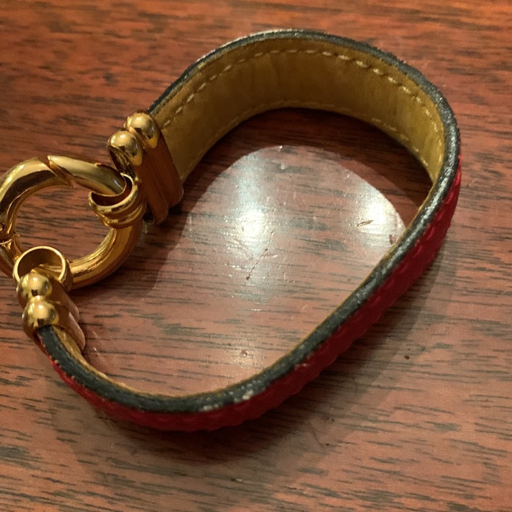 Jewelry - Picture 2 of 3